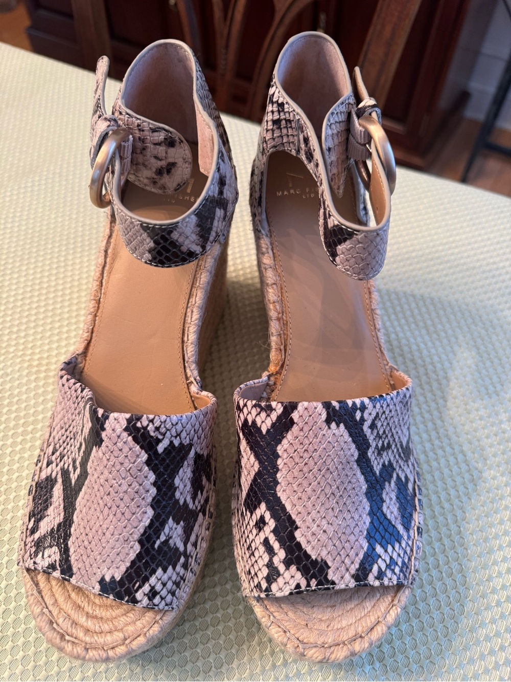 Marc Fisher Size 10 Light Gray and Black Leather Snake-Print Wedge Sandals NEW